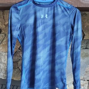 Youth XL fitted dry fit shirt Under Armour